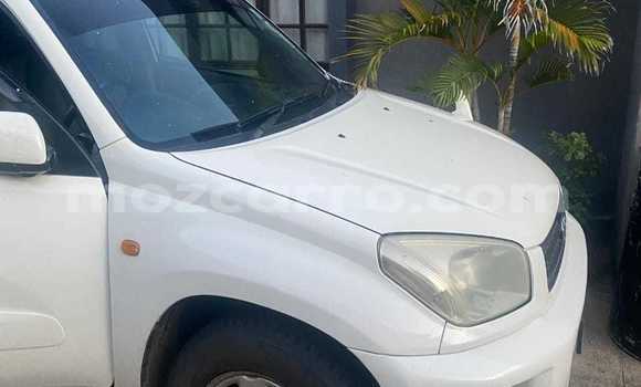 Comprar Usado Toyota RAV4 Branco Carro em Maputo em Maputo Comprar Usado Toyota RAV4 Branco Carro em Maputo em Maputo