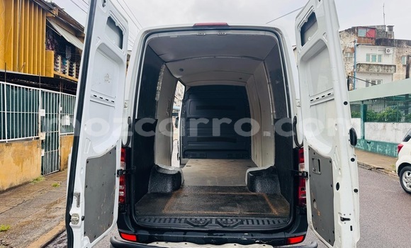 Nunua Ilio tumika Mercedes‒Benz Viano Nyeupe Gari ndani ya Maputo nchini Maputo Nunua Ilio tumika Mercedes‒Benz Viano Nyeupe Gari ndani ya Maputo nchini Maputo