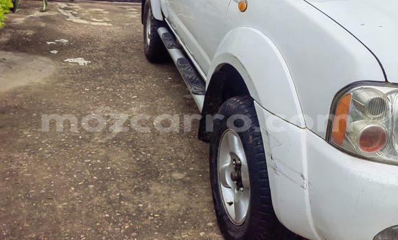Comprar Usado Nissan Hardbody Branco Carro em Maputo em Maputo Comprar Usado Nissan Hardbody Branco Carro em Maputo em Maputo
