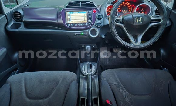 Buy Used Honda Fit Blue Car in Maputo in Maputo Buy Used Honda Fit Blue Car in Maputo in Maputo