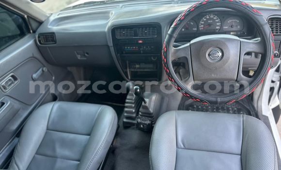 Tenga Tsaru Nissan Hardbody Chena Mota in Maputo in Maputo Tenga Tsaru Nissan Hardbody Chena Mota in Maputo in Maputo