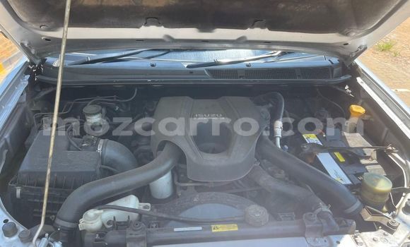 Comprar Usado Isuzu D-MAX Prata Carro em Maputo em Maputo Comprar Usado Isuzu D-MAX Prata Carro em Maputo em Maputo