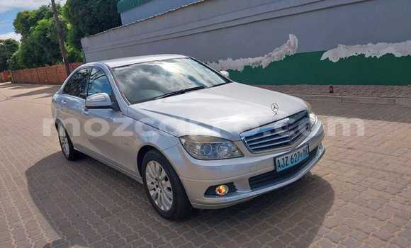 Nunua Ilio tumika Mercedes‒Benz C-Class Fedha Gari ndani ya Maputo nchini Maputo