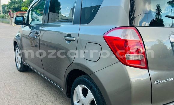 Comprar Usado Toyota Ractis Castanho Carro em Maputo em Maputo Comprar Usado Toyota Ractis Castanho Carro em Maputo em Maputo