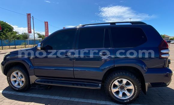 Nunua Ilio tumika Toyota Land Cruiser Prado Bluu Gari ndani ya Maputo nchini Maputo Nunua Ilio tumika Toyota Land Cruiser Prado Bluu Gari ndani ya Maputo nchini Maputo