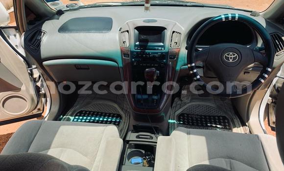 Nunua Ilio tumika Toyota Harrier Beige Gari ndani ya Maputo nchini Maputo Nunua Ilio tumika Toyota Harrier Beige Gari ndani ya Maputo nchini Maputo