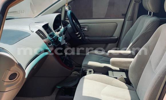 Nunua Ilio tumika Toyota Harrier Beige Gari ndani ya Maputo nchini Maputo Nunua Ilio tumika Toyota Harrier Beige Gari ndani ya Maputo nchini Maputo