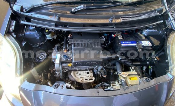 Nunua Ilio tumika Toyota Vitz Fedha Gari ndani ya Maputo nchini Maputo Nunua Ilio tumika Toyota Vitz Fedha Gari ndani ya Maputo nchini Maputo