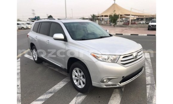Comprar Importar Toyota Highlander De outros Carro em Import - Dubai em Cabo Delgado Comprar Importar Toyota Highlander De outros Carro em Import - Dubai em Cabo Delgado