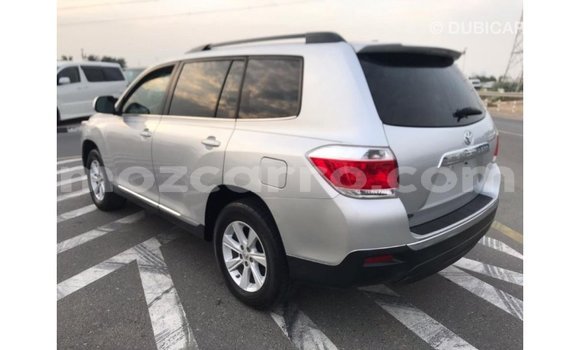 Comprar Importar Toyota Highlander De outros Carro em Import - Dubai em Cabo Delgado Comprar Importar Toyota Highlander De outros Carro em Import - Dubai em Cabo Delgado
