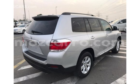 Comprar Importar Toyota Highlander De outros Carro em Import - Dubai em Cabo Delgado Comprar Importar Toyota Highlander De outros Carro em Import - Dubai em Cabo Delgado