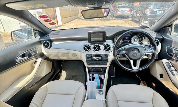 Nunua Ilio tumika Mercedes‒Benz SLS AMG Nyeusi Gari ndani ya Maputo nchini Maputo Nunua Ilio tumika Mercedes‒Benz SLS AMG Nyeusi Gari ndani ya Maputo nchini Maputo