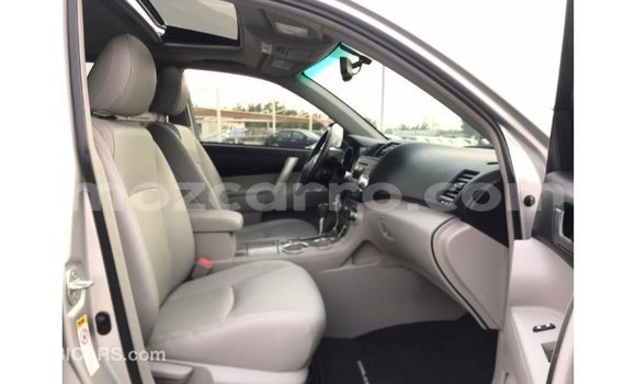Comprar Importar Toyota Highlander De outros Carro em Import - Dubai em Cabo Delgado Comprar Importar Toyota Highlander De outros Carro em Import - Dubai em Cabo Delgado