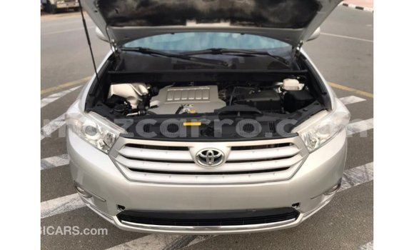 Comprar Importar Toyota Highlander De outros Carro em Import - Dubai em Cabo Delgado Comprar Importar Toyota Highlander De outros Carro em Import - Dubai em Cabo Delgado
