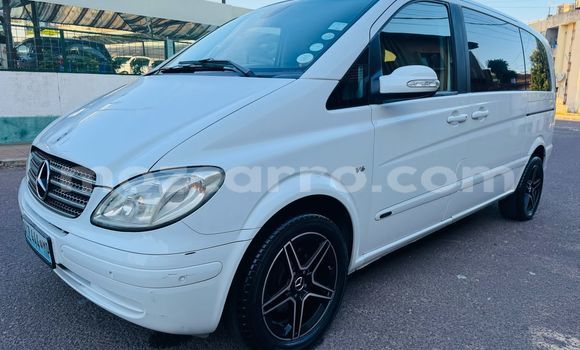 Nunua Ilio tumika Mercedes‒Benz C-Class Nyeupe Gari ndani ya Maputo nchini Maputo Nunua Ilio tumika Mercedes‒Benz C-Class Nyeupe Gari ndani ya Maputo nchini Maputo