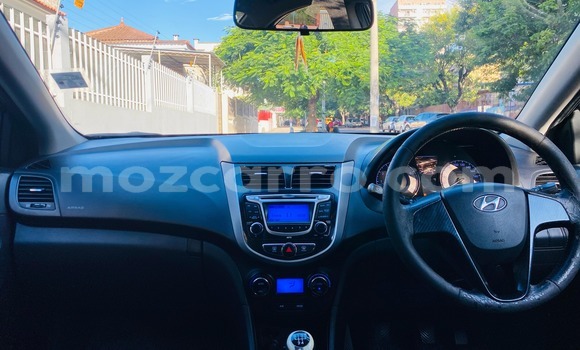Nunua Ilio tumika Hyundai Accent Nyeusi Gari ndani ya Maputo nchini Maputo Nunua Ilio tumika Hyundai Accent Nyeusi Gari ndani ya Maputo nchini Maputo