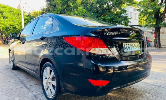 Nunua Ilio tumika Hyundai Accent Nyeusi Gari ndani ya Maputo nchini Maputo Nunua Ilio tumika Hyundai Accent Nyeusi Gari ndani ya Maputo nchini Maputo