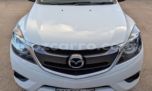 Nunua Ilio tumika Mazda BT-50 Nyeupe Gari ndani ya Maputo nchini Maputo Nunua Ilio tumika Mazda BT-50 Nyeupe Gari ndani ya Maputo nchini Maputo
