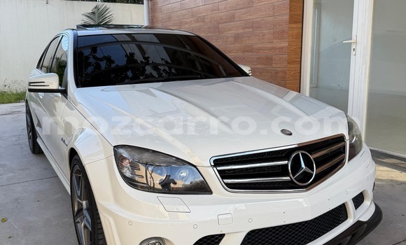 Comprar Usado Mercedes-Benz C-Classe Branco Carro em Maputo em Maputo Comprar Usado Mercedes-Benz C-Classe Branco Carro em Maputo em Maputo