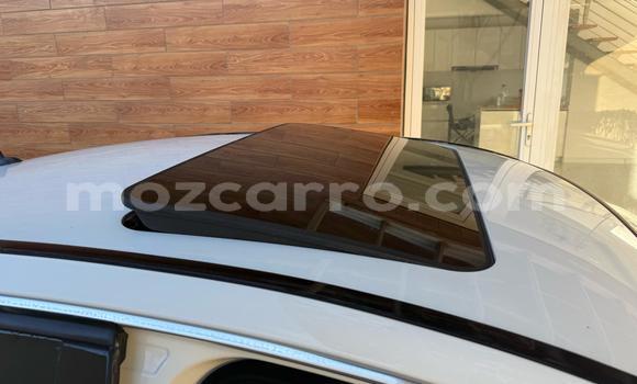 Comprar Usado Mercedes-Benz C-Classe Branco Carro em Maputo em Maputo Comprar Usado Mercedes-Benz C-Classe Branco Carro em Maputo em Maputo