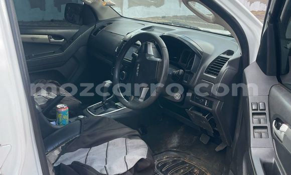 Comprar Usado Isuzu D-MAX Branco Carro em Maputo em Maputo Comprar Usado Isuzu D-MAX Branco Carro em Maputo em Maputo