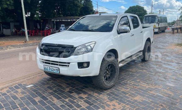 Comprar Usado Isuzu D-MAX Branco Carro em Maputo em Maputo Comprar Usado Isuzu D-MAX Branco Carro em Maputo em Maputo