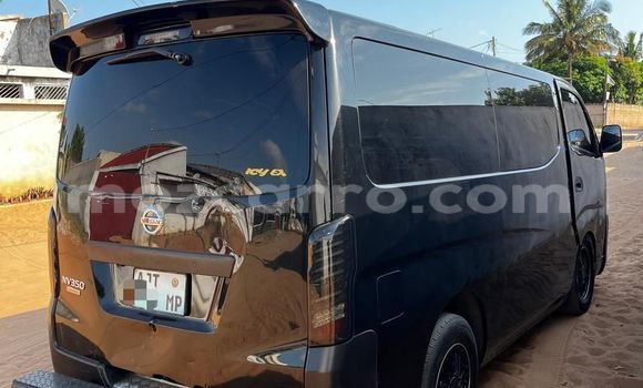 Nunua Ilio tumika Nissan Caravan Nyeusi Gari ndani ya Maputo nchini Maputo Nunua Ilio tumika Nissan Caravan Nyeusi Gari ndani ya Maputo nchini Maputo