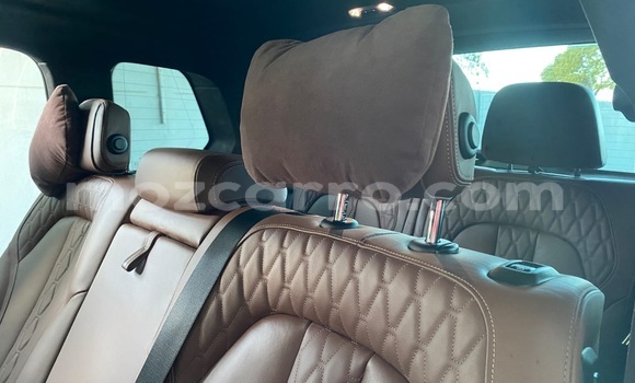 Comprar Importar BMW X7 Branco Carro em Moçambique em Nampula Comprar Importar BMW X7 Branco Carro em Moçambique em Nampula