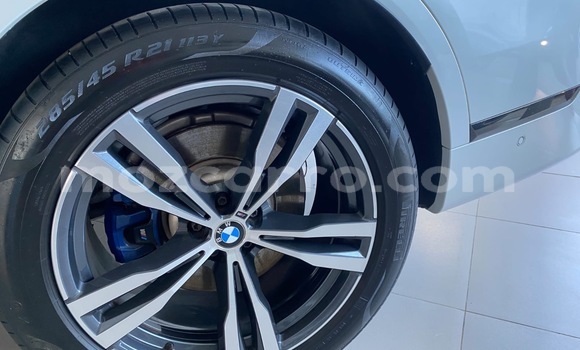 Comprar Importar BMW X7 Branco Carro em Moçambique em Nampula Comprar Importar BMW X7 Branco Carro em Moçambique em Nampula