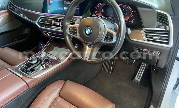 Comprar Importar BMW X7 Branco Carro em Moçambique em Nampula Comprar Importar BMW X7 Branco Carro em Moçambique em Nampula