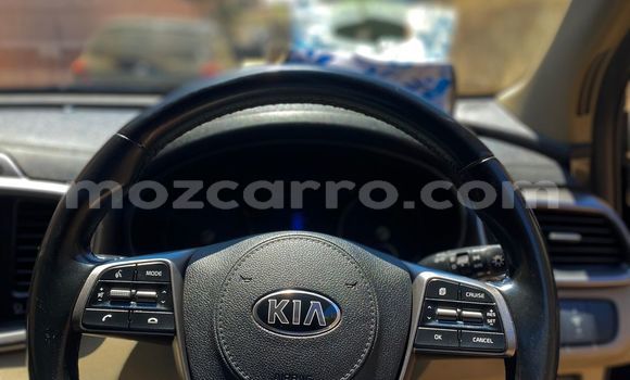 Nunua Ilio tumika Kia Sorento Nyeusi Gari ndani ya Maputo nchini Maputo Nunua Ilio tumika Kia Sorento Nyeusi Gari ndani ya Maputo nchini Maputo