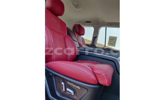 Nunua Imported Toyota Land Cruiser Nyeusi Gari ndani ya Import - Dubai nchini Cabo Delgado Nunua Imported Toyota Land Cruiser Nyeusi Gari ndani ya Import - Dubai nchini Cabo Delgado