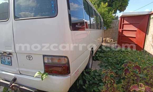 Comprar Usado Toyota Coaster Branco Carro em Maputo em Maputo Comprar Usado Toyota Coaster Branco Carro em Maputo em Maputo