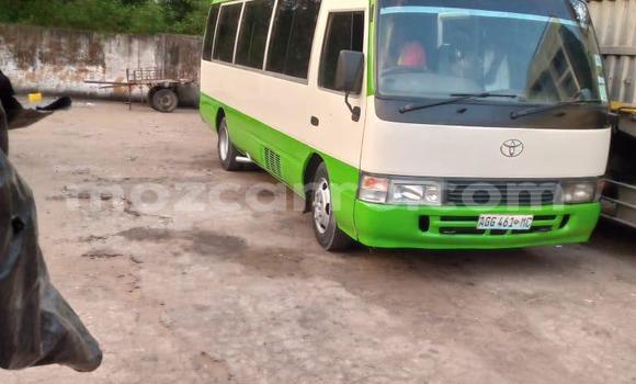 Comprar Usado Toyota Coaster Branco Carro em Maputo em Maputo