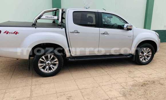 Comprar Usado Isuzu D-MAX Branco Carro em Maputo em Maputo Comprar Usado Isuzu D-MAX Branco Carro em Maputo em Maputo