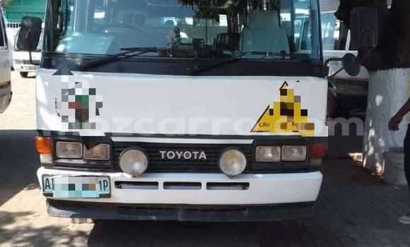 Comprar Usado Toyota Coaster Branco Carro em Maputo em Maputo Comprar Usado Toyota Coaster Branco Carro em Maputo em Maputo