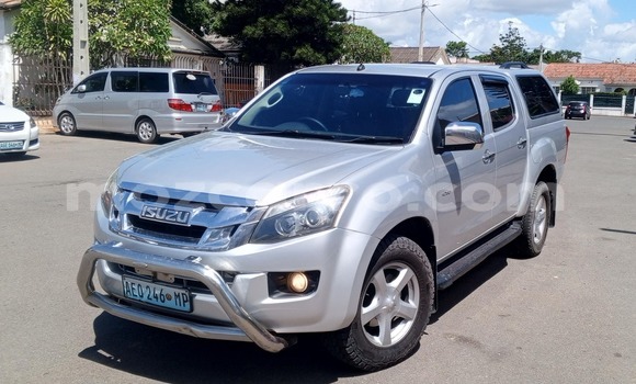 Comprar Usado Isuzu D-MAX Prata Carro em Maputo em Maputo Comprar Usado Isuzu D-MAX Prata Carro em Maputo em Maputo