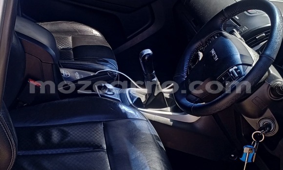 Comprar Usado Isuzu D-MAX Prata Carro em Maputo em Maputo Comprar Usado Isuzu D-MAX Prata Carro em Maputo em Maputo