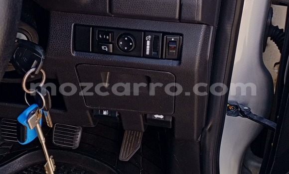 Comprar Usado Isuzu D-MAX Prata Carro em Maputo em Maputo Comprar Usado Isuzu D-MAX Prata Carro em Maputo em Maputo