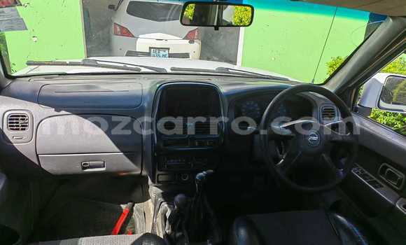 Nunua Ilio tumika Nissan Hardbody Nyeupe Gari ndani ya Maputo nchini Maputo Nunua Ilio tumika Nissan Hardbody Nyeupe Gari ndani ya Maputo nchini Maputo