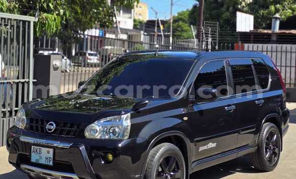 Nunua Ilio tumika Nissan X-Trail Nyeusi Gari ndani ya Maputo nchini Maputo