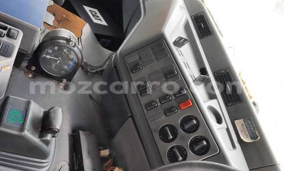 Comprar Usado Mercedes‒Benz Arocs Branco Caminhão em Maputo em Maputo Comprar Usado Mercedes‒Benz Arocs Branco Caminhão em Maputo em Maputo