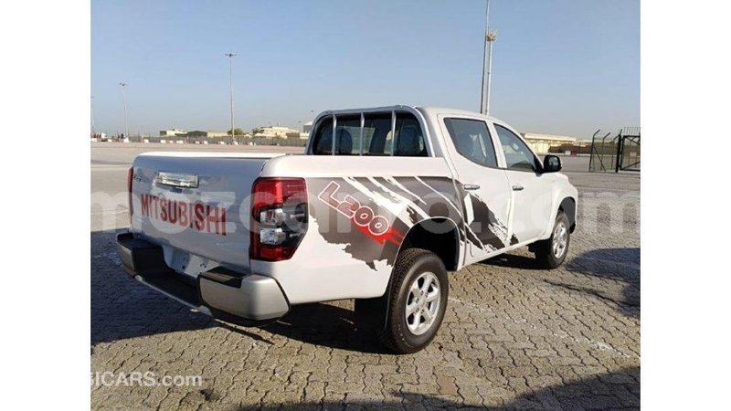 Big with watermark mitsubishi l200 cabo delgado import dubai 6034