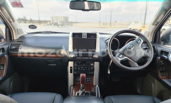Buy Used Toyota Land Cruiser Prado White Car in Maputo in Maputo Buy Used Toyota Land Cruiser Prado White Car in Maputo in Maputo