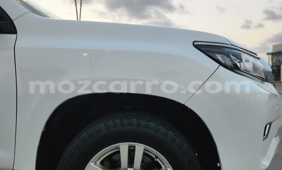Buy Used Toyota Land Cruiser Prado White Car in Maputo in Maputo Buy Used Toyota Land Cruiser Prado White Car in Maputo in Maputo