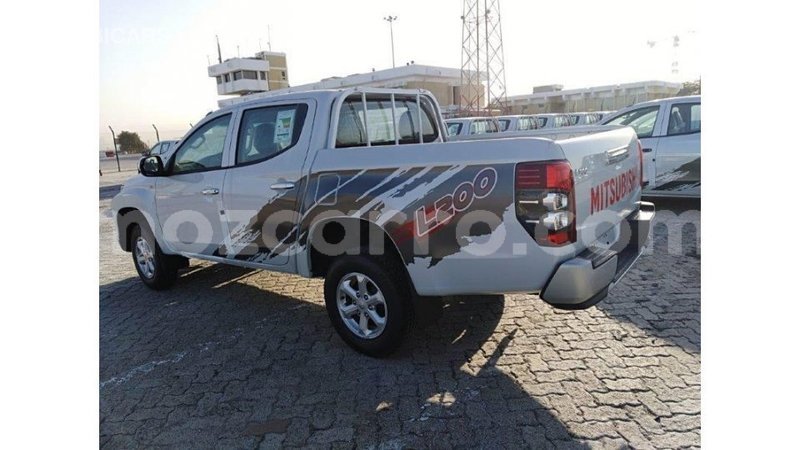 Big with watermark mitsubishi l200 cabo delgado import dubai 6034