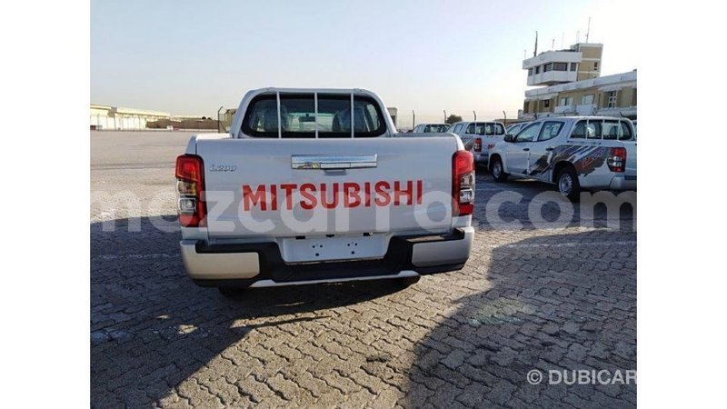 Big with watermark mitsubishi l200 cabo delgado import dubai 6034