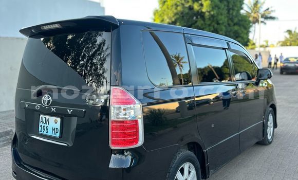 Comprar Novo Toyota Voxy Preto Carro em Maputo em Maputo Comprar Novo Toyota Voxy Preto Carro em Maputo em Maputo