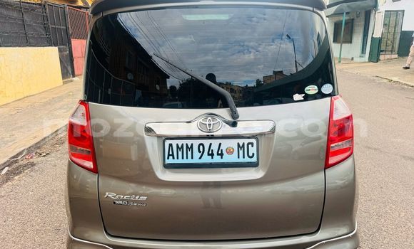 Buy Used Toyota Ractis Silver Car in Maputo in Maputo Buy Used Toyota Ractis Silver Car in Maputo in Maputo