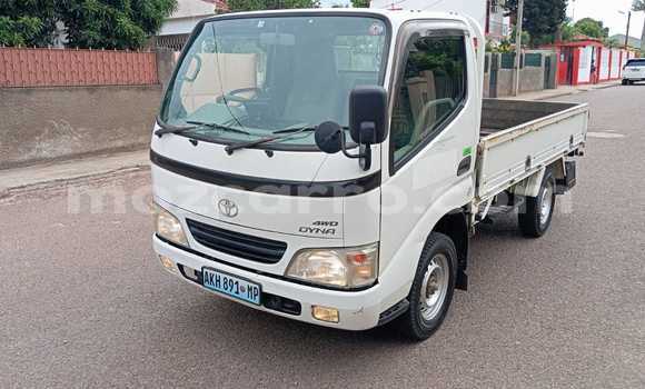 Nunua Ilio tumika Toyota Dyna Nyeupe Lori ndani ya Maputo nchini Maputo